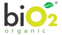 Logo BiO2 Organic onde bi é escrito em preto, O2 em verde claro com uma folha sobre a escrita e abaixo está escrito organic em verde