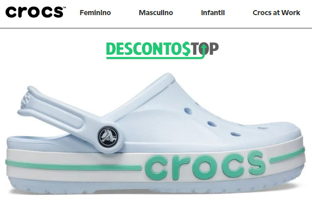 Captura de tela do site Crocs, mostrando o produto em destaque em um dos banners do topo do site.