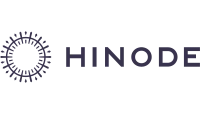 Logo Hinode acompanhado com o nome da marca na cor roxa.